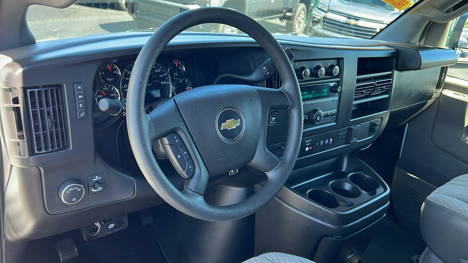 Certified 2025 Chevrolet Express 3500 LT w/ LT Preferred Equipment Group RWD image 17