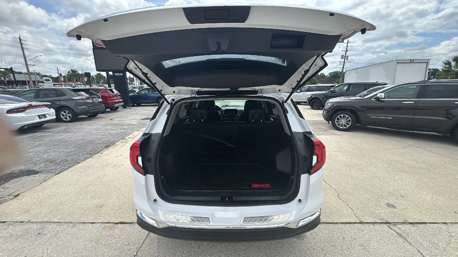 Used 2019 GMC Terrain SLT FWD image 15