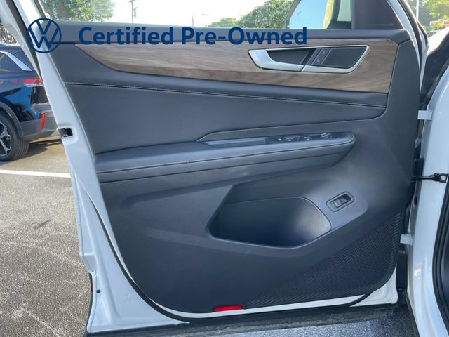 Certified 2026 Volkswagen Atlas SE w/ Panoramic Sunroof Package FWD image 14