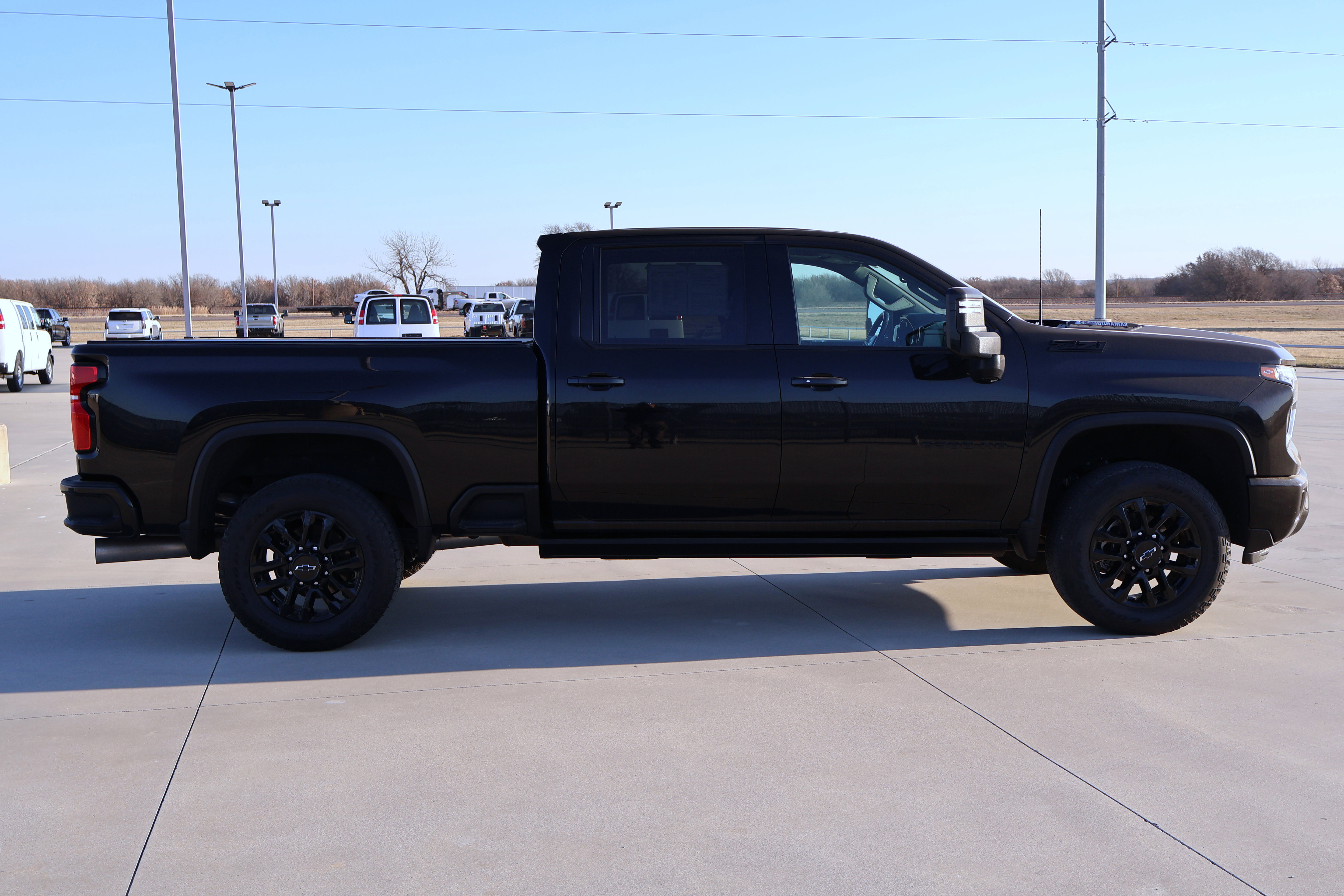 Used 2024 Chevrolet Silverado 2500 LTZ w/ LTZ Plus Package image 7