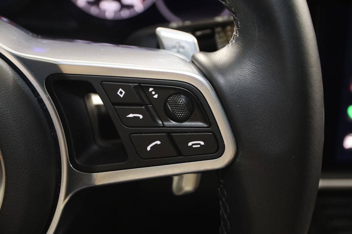 Used 2022 Porsche Cayenne AWD/4WD image 43
