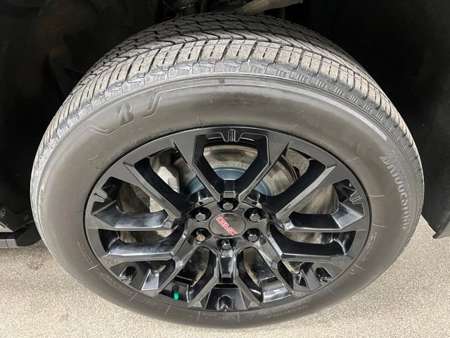 Used 2022 GMC Yukon XL Denali AWD/4WD image 18