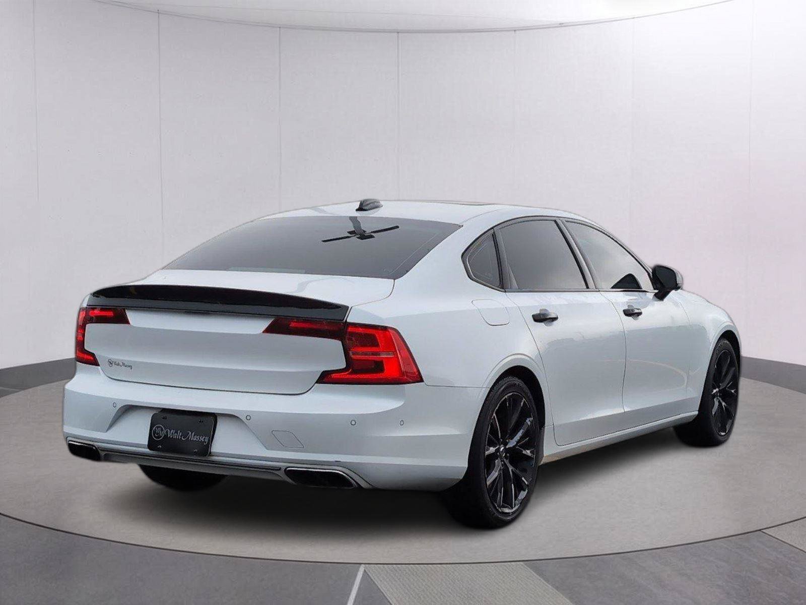 Used 2018 Volvo S90 T6 Momentum w/ Convenience Package AWD/4WD image 6