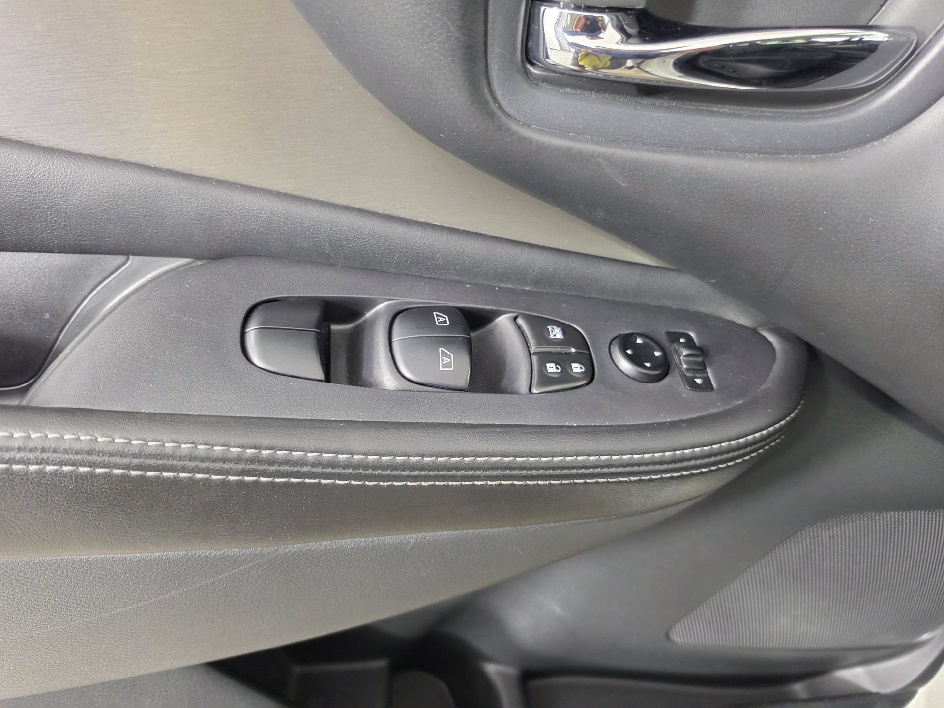Used 2019 Nissan Murano SV w/ Cargo Package FWD image 9