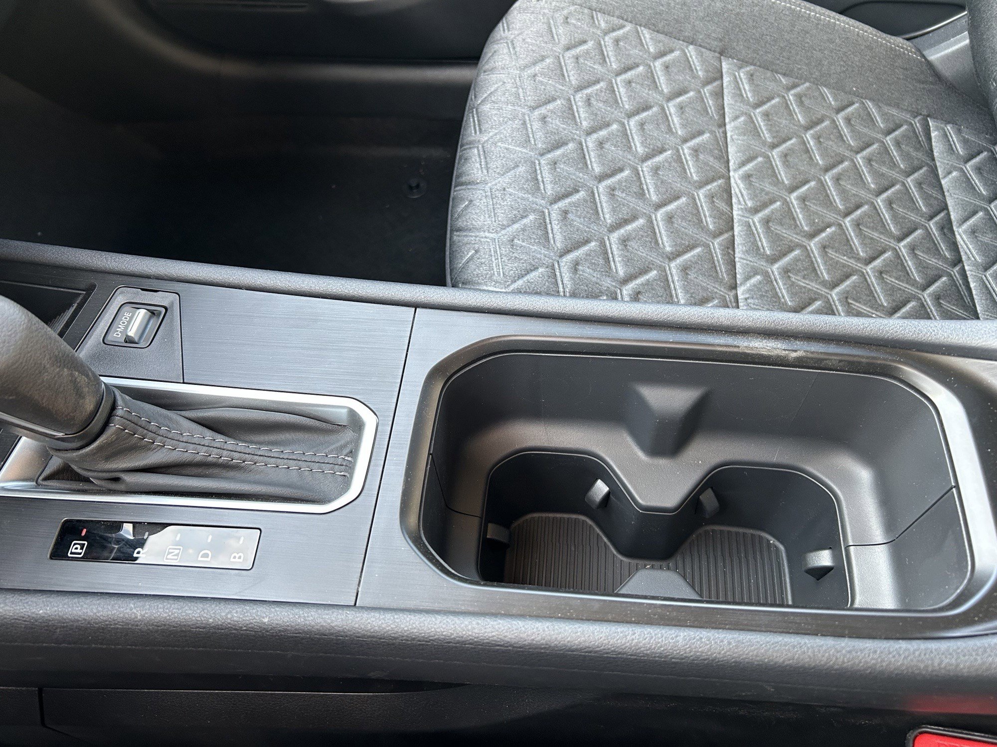 New 2026 Nissan Kicks SV w/ SV Premium Package image 18