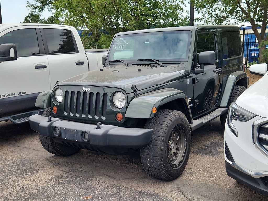 Used 2012 Jeep Wrangler Sahara AWD/4WD image 3