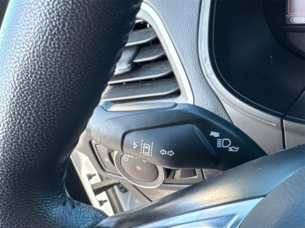 Used 2024 Ford Edge SEL image 21