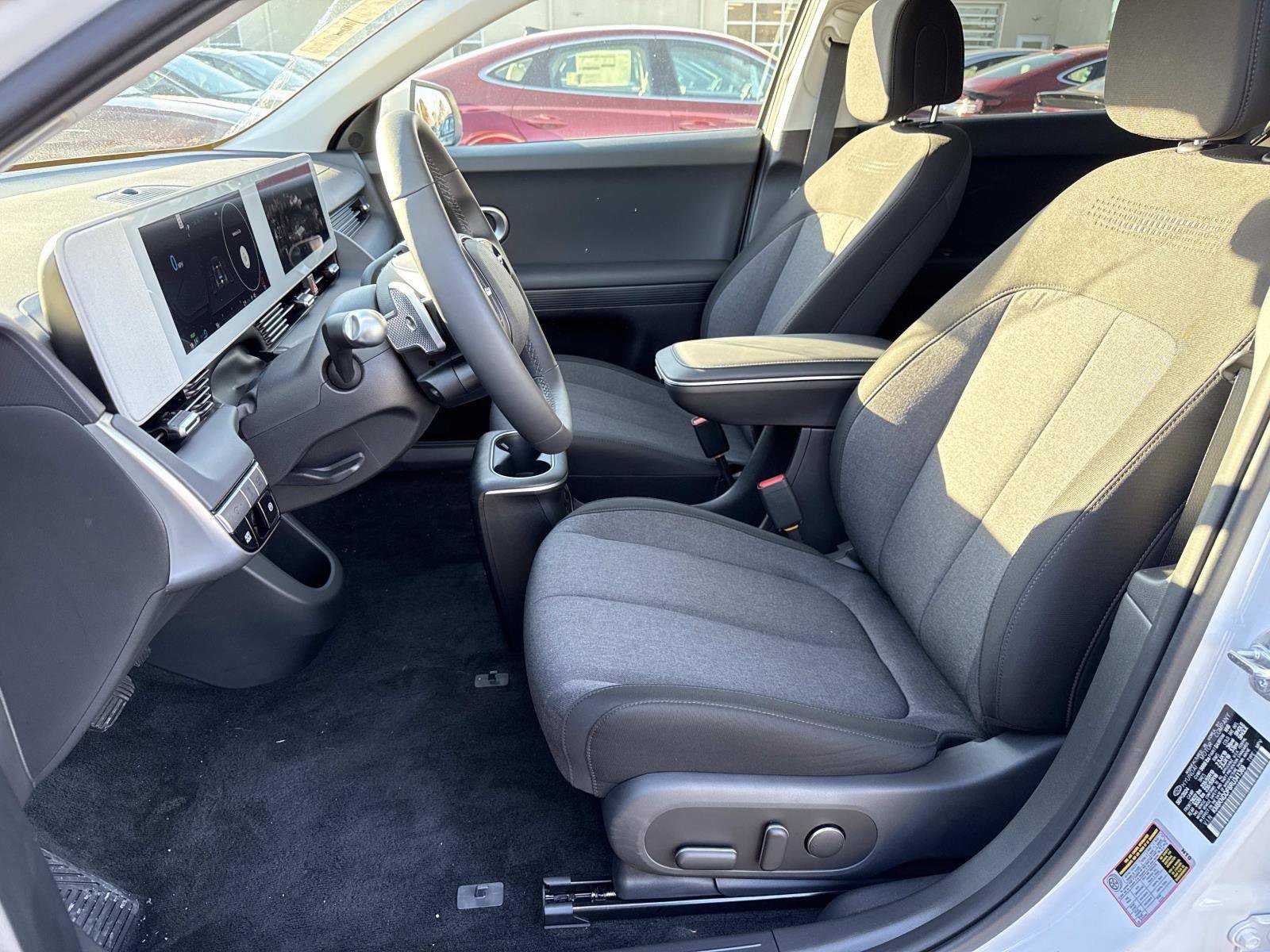 Used 2024 Hyundai Ioniq 5 SEL image 28