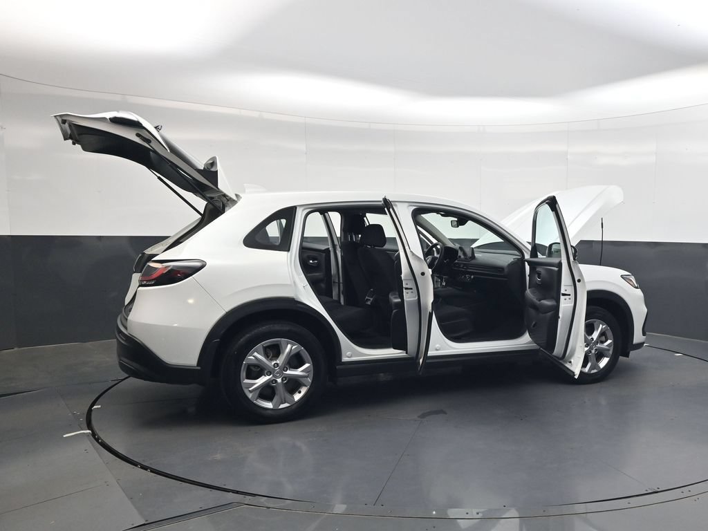 Used 2023 Honda HR-V LX image 38