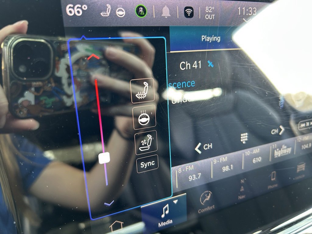 Used 2022 Jeep Wagoneer Series III w/ Premium Group I image 28