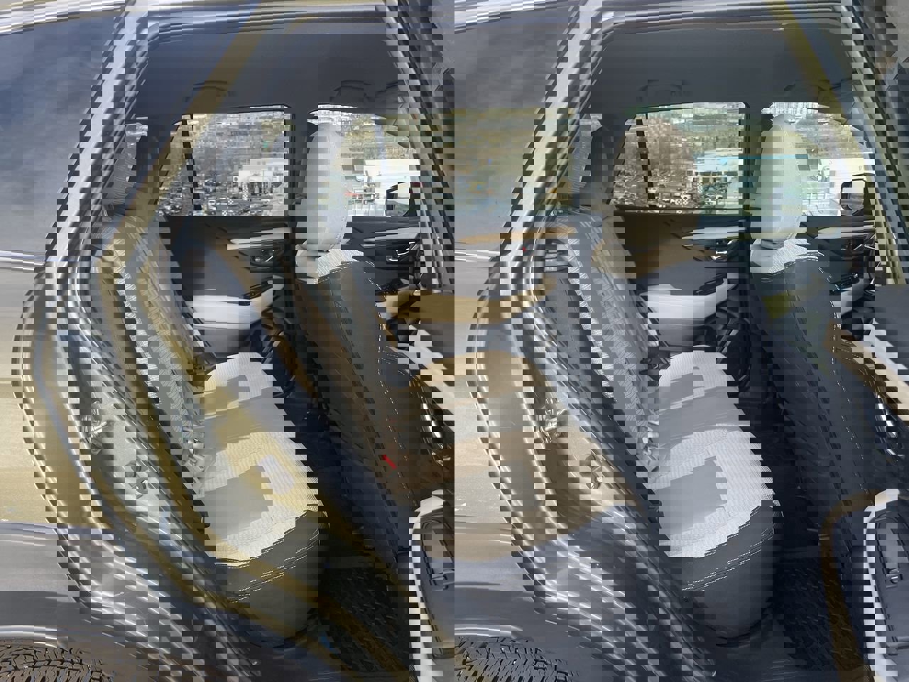 Used 2024 Subaru Outback Premium image 15