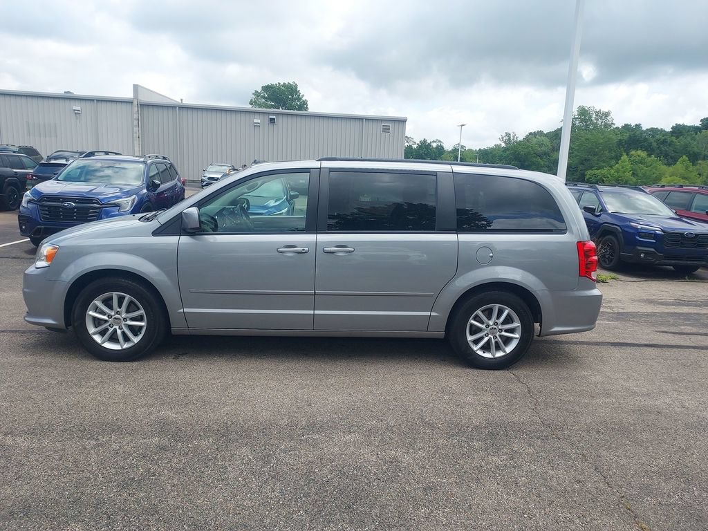 Used 2015 Dodge Grand Caravan SXT FWD image 4