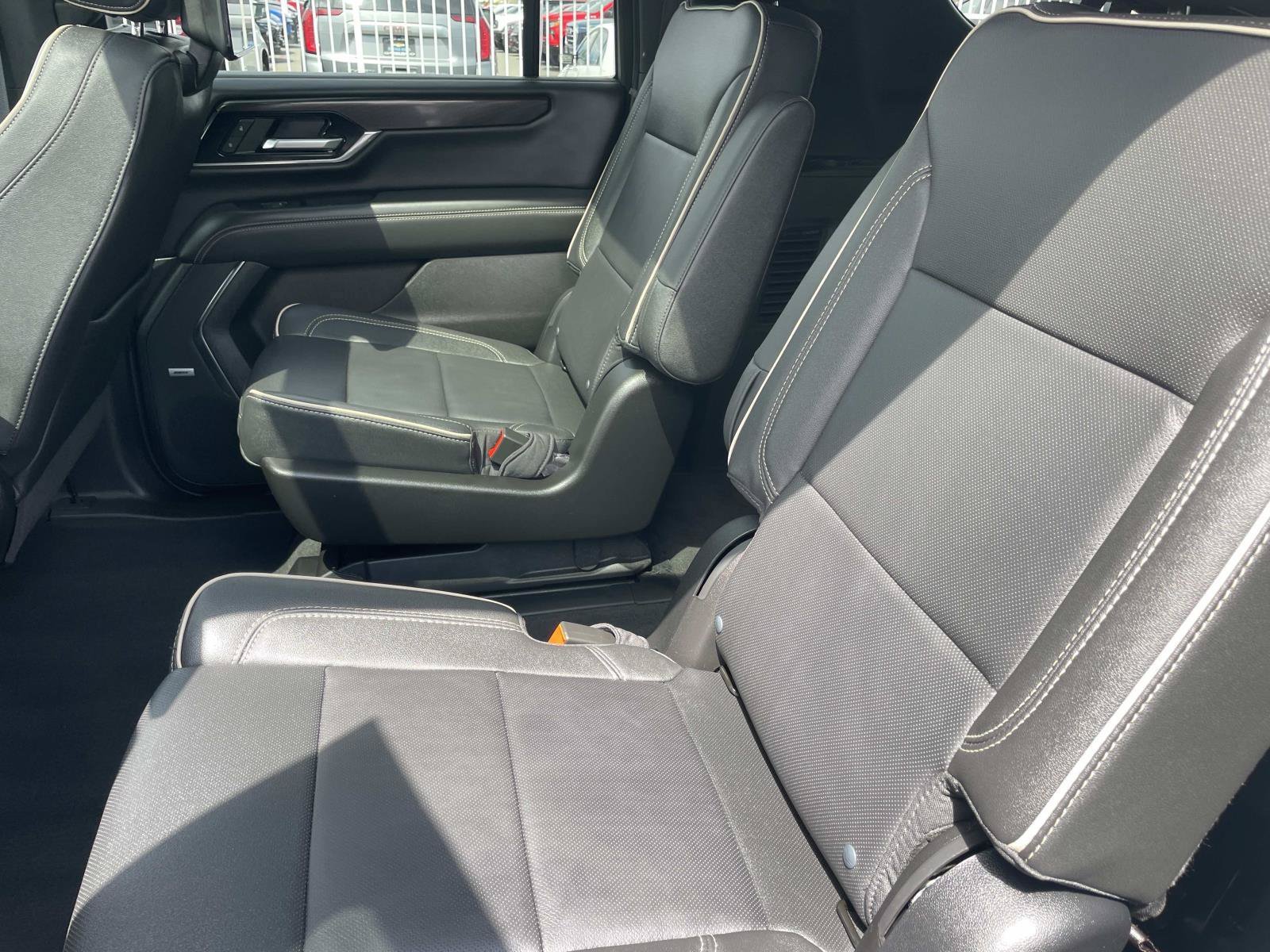 New 2026 GMC Yukon XL Elevation w/ Elevation Premium Package RWD image 25