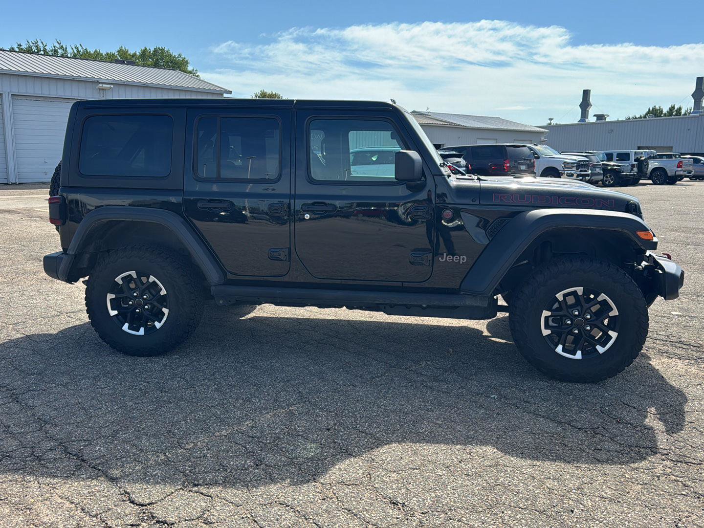 Used 2026 Jeep Wrangler Unlimited Rubicon AWD/4WD image 3