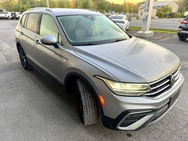 Used 2022 Volkswagen Tiguan SE AWD/4WD image 6
