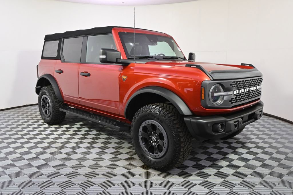 Used 2022 Ford Bronco Badlands image 8