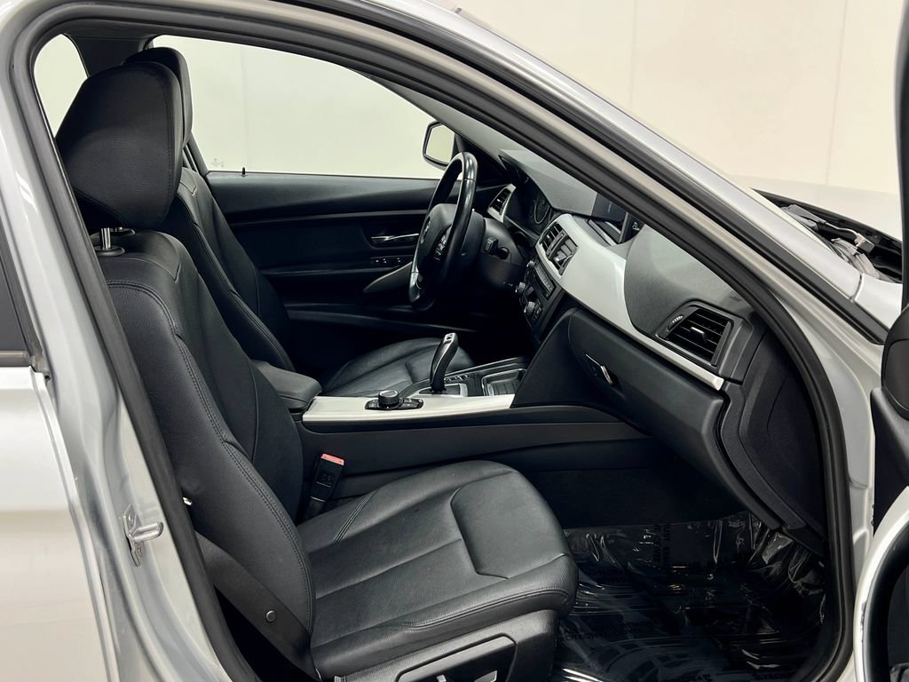 Used 2013 BMW 328i xDrive Sedan AWD/4WD image 33