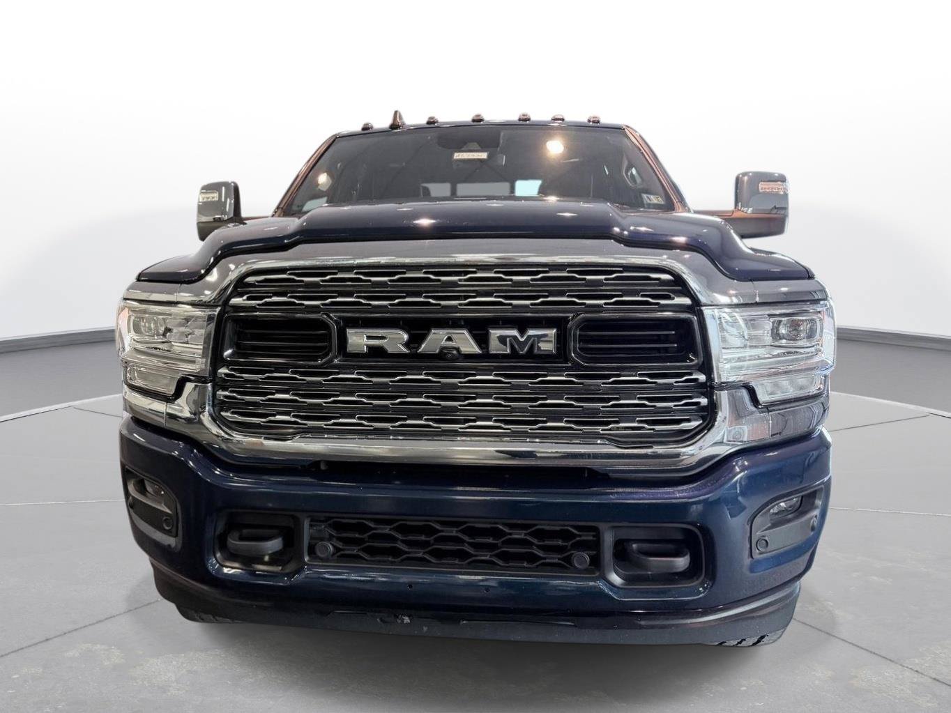 Used 2024 RAM 3500 Limited AWD/4WD image 19