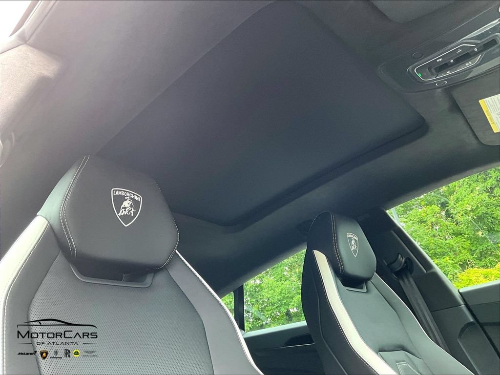 Used 2026 Lamborghini Urus SE AWD/4WD image 18