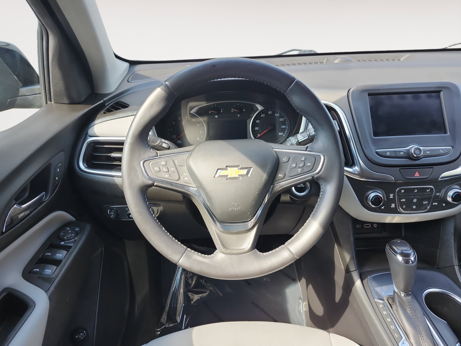 Used 2021 Chevrolet Equinox LT w/ Driver Convenience Package FWD image 13