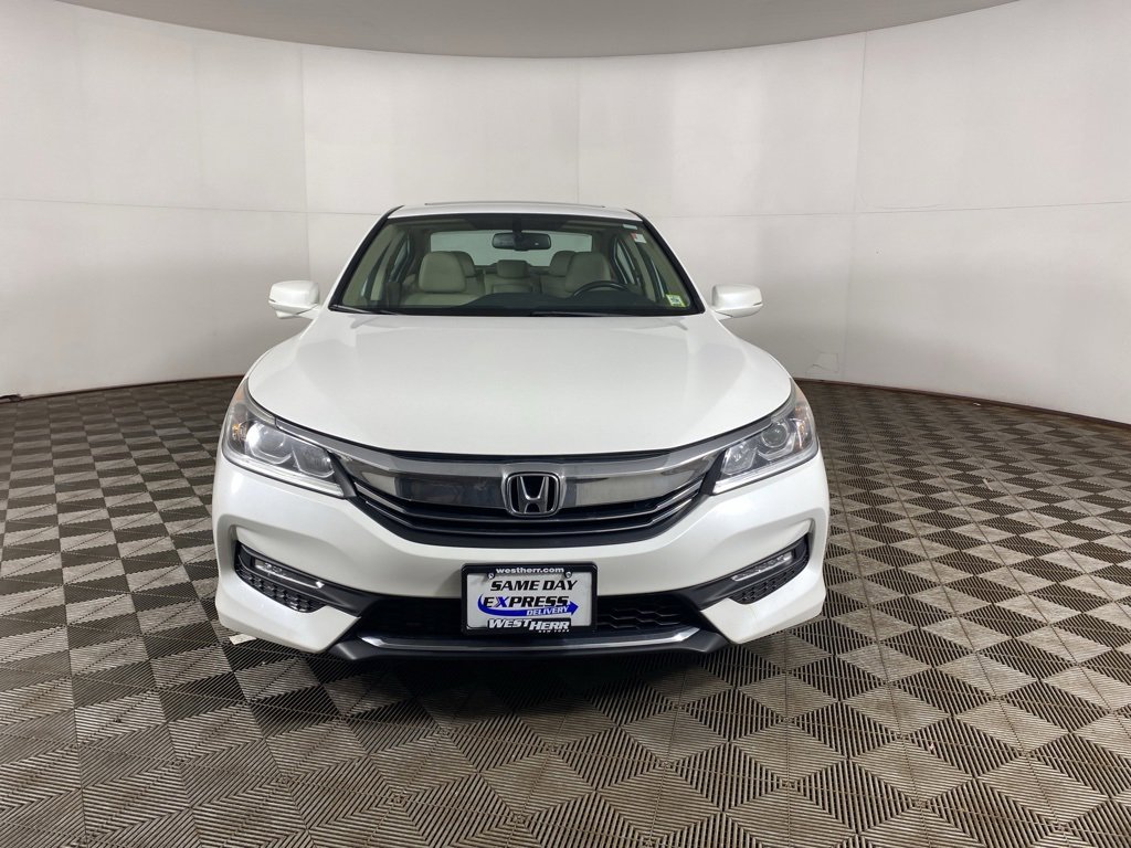 Used 2017 Honda Accord EX-L image 11