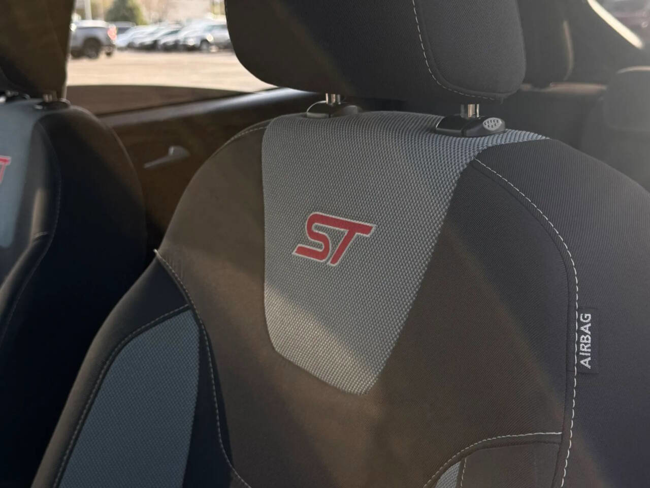 Used 2017 Ford Focus ST image 18