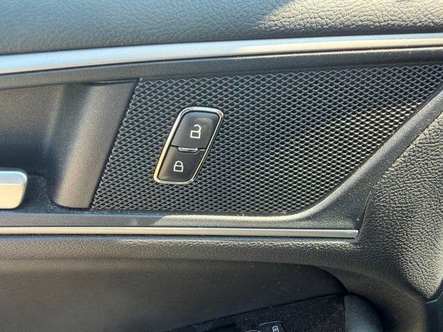 Used 2020 Ford Edge SEL FWD image 24