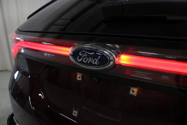 Used 2017 Ford Edge Titanium w/ Equipment Group 302A image 33