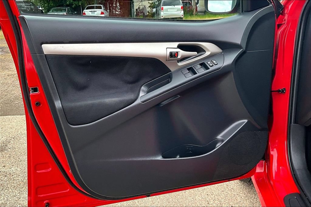 Used 2010 Toyota Matrix FWD image 22