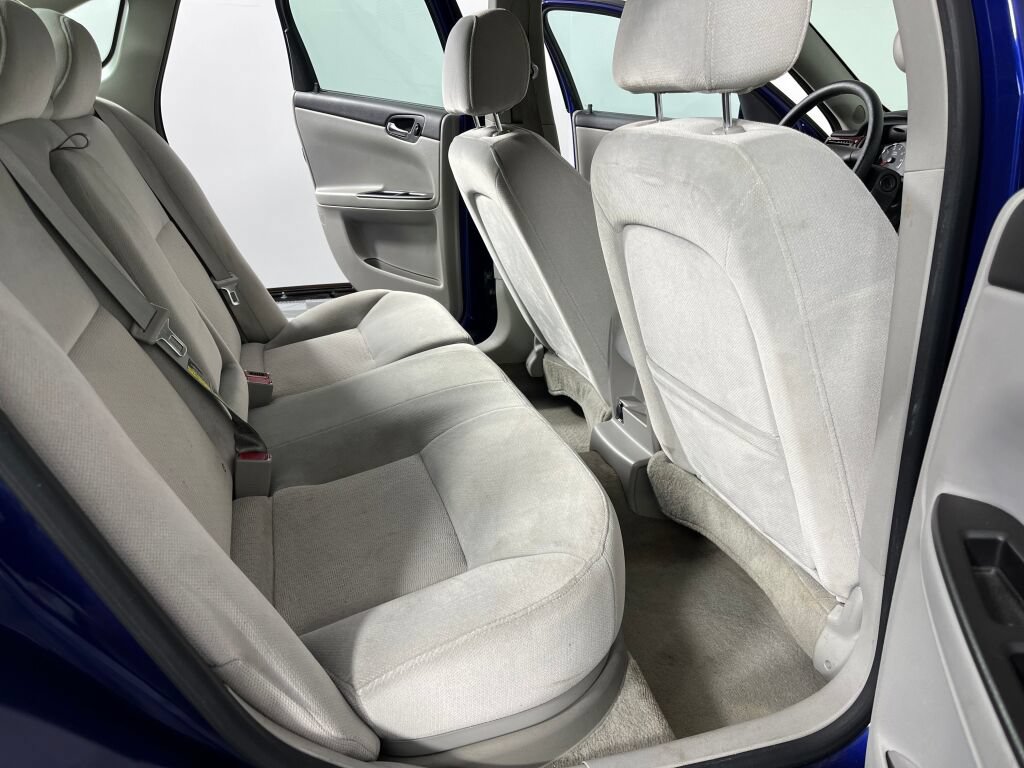 Used 2007 Chevrolet Impala LT FWD image 24