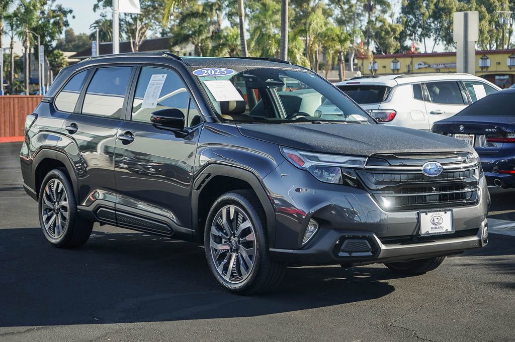 Used 2025 Subaru Forester Touring image 3