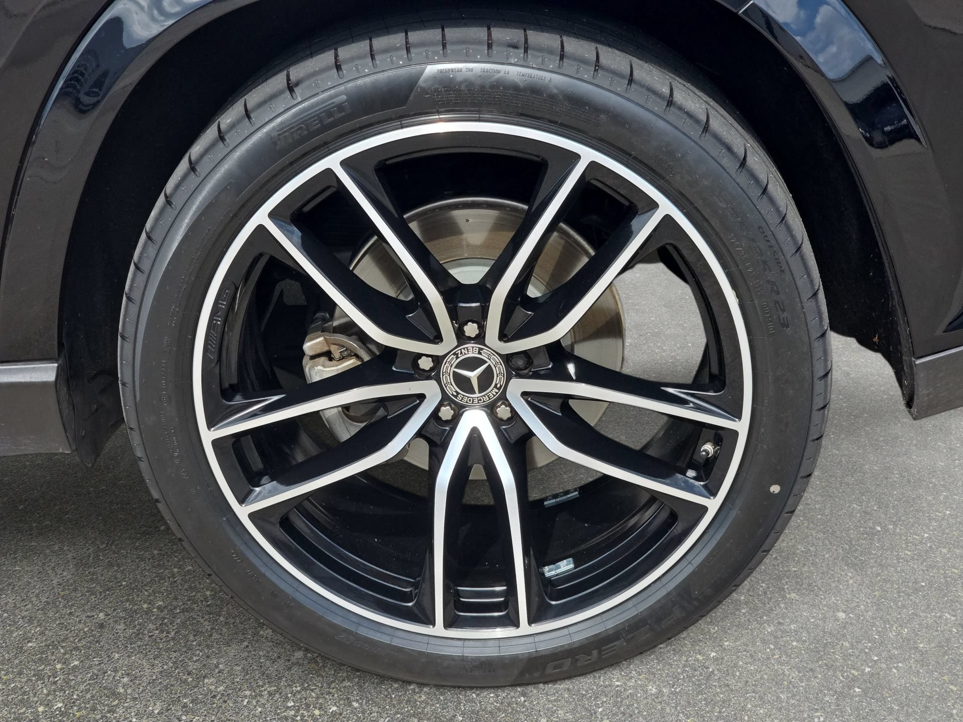 Certified 2023 Mercedes-Benz GLS 580 4MATIC image 32