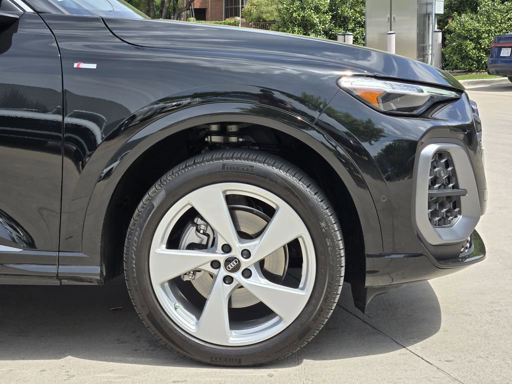 Certified 2025 Audi Q5 Premium Plus w/ Premium Plus AWD/4WD image 13