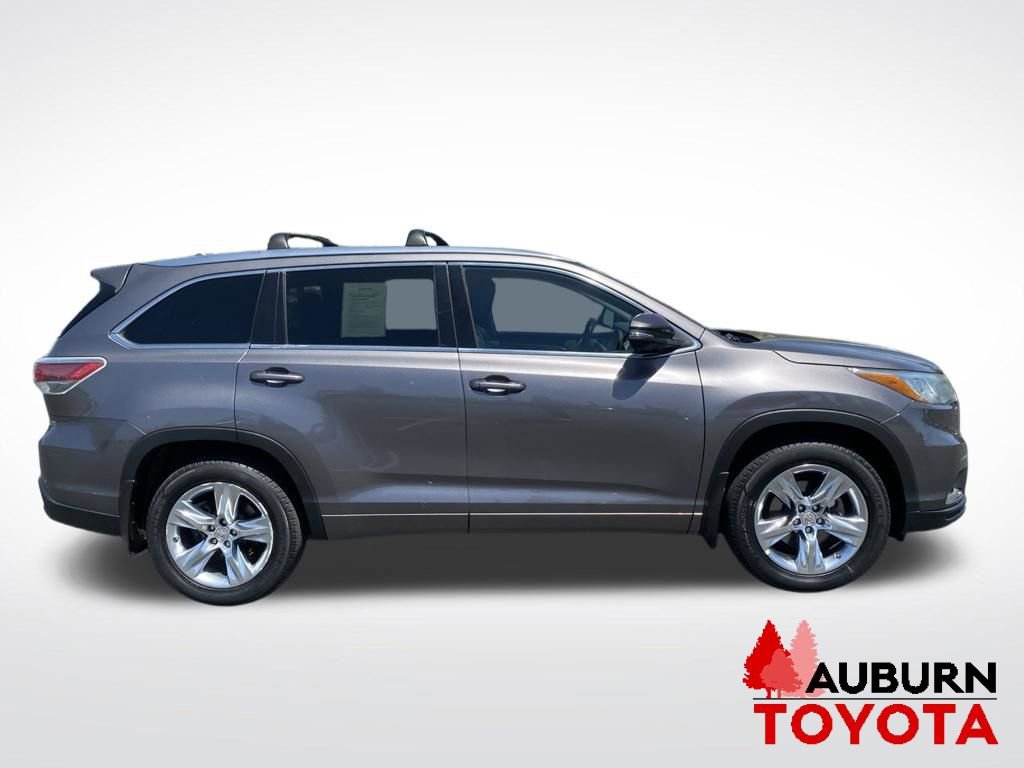 Used 2015 Toyota Highlander Limited Platinum AWD/4WD image 2