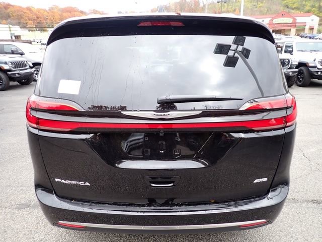 New 2026 Chrysler Pacifica Pinnacle image 4