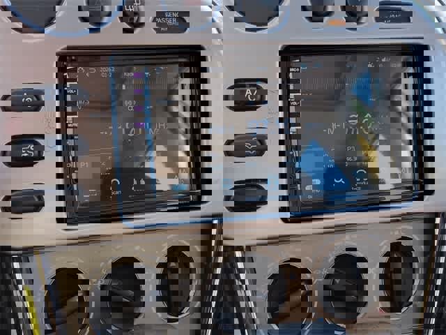 Used 2007 Pontiac Vibe w/ Sun And Sound Package image 24