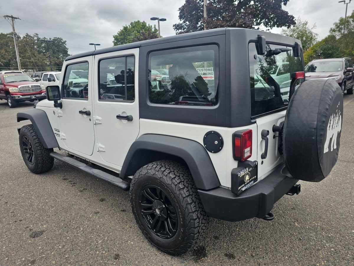 Used 2013 Jeep Wrangler Unlimited Sport AWD/4WD image 7