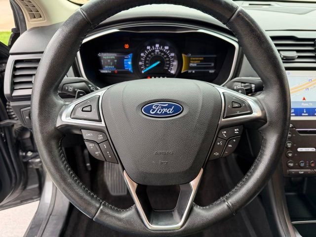 Used 2019 Ford Fusion Titanium image 13