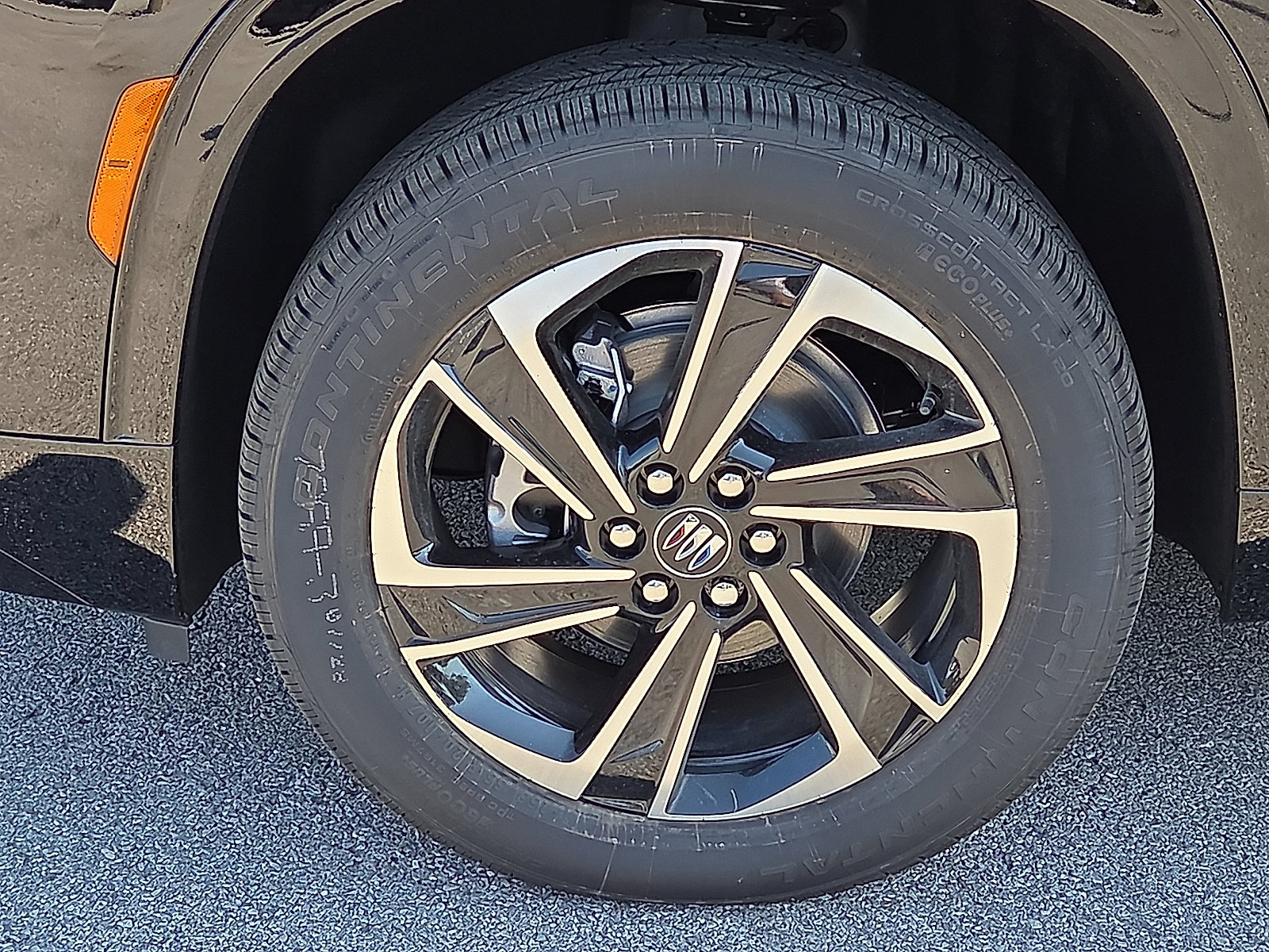 New 2027 Buick Enclave Sport Touring w/ Power Package FWD image 7