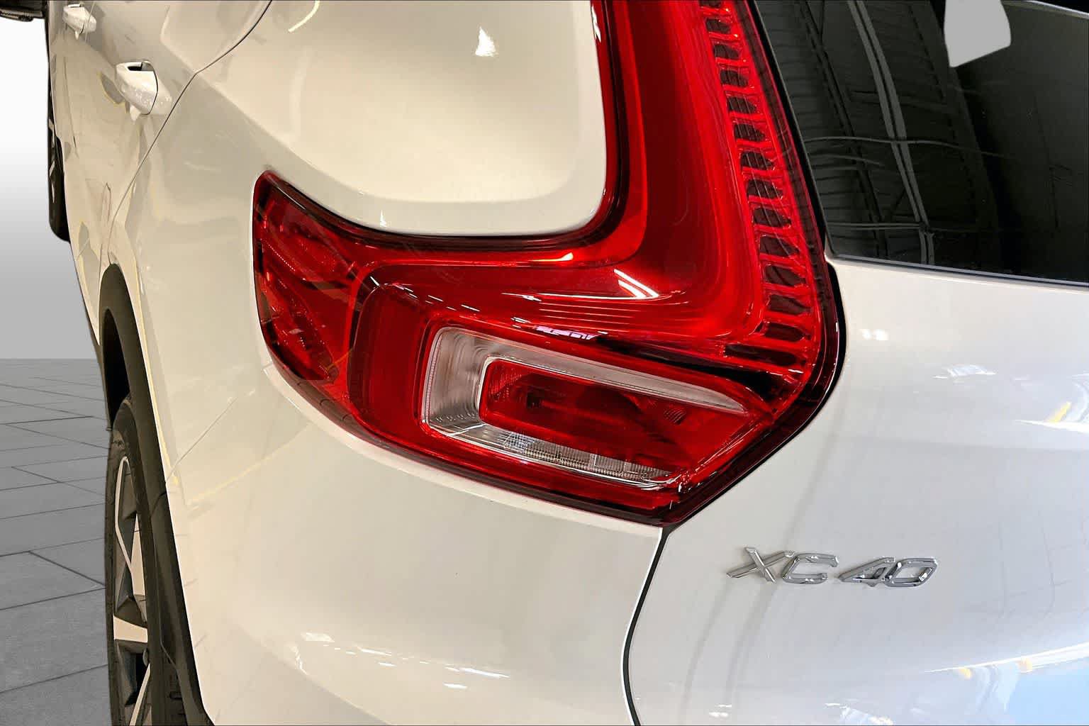 New 2026 Volvo XC40 B5 Plus w/ Protection Package Premier AWD/4WD image 5