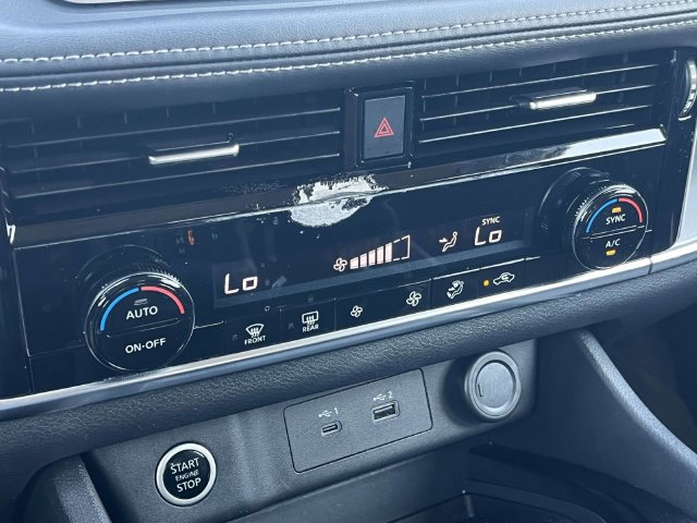 Used 2021 Nissan Rogue SV FWD image 30