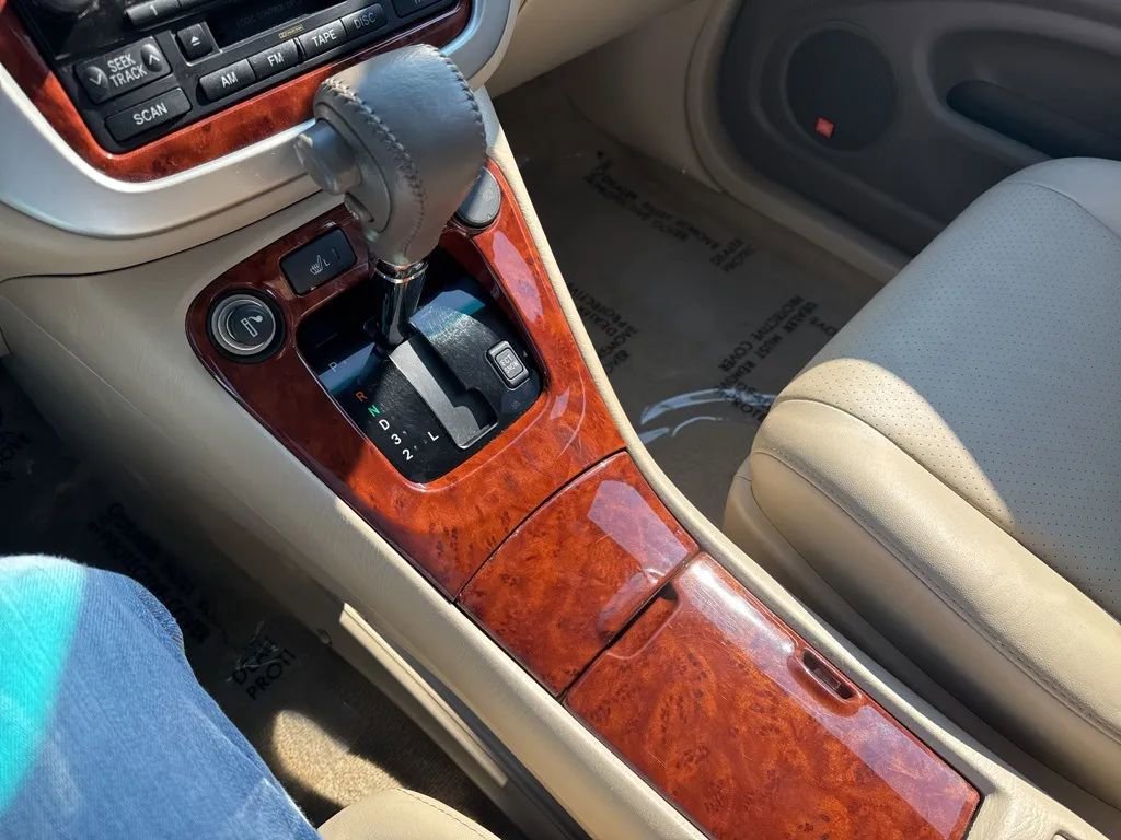 Used 2005 Toyota Highlander Limited image 12