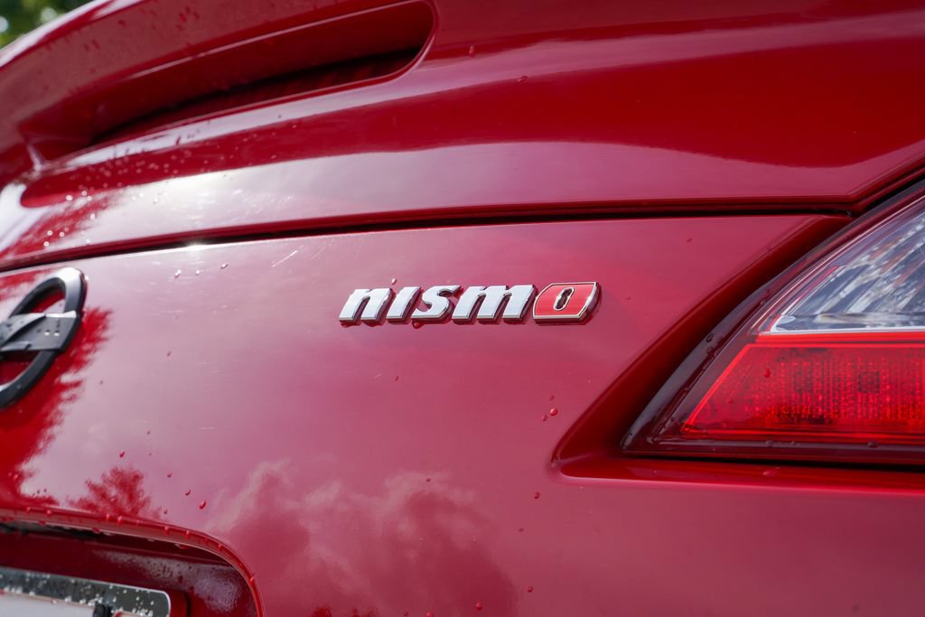 Used 2017 Nissan 370Z NISMO RWD image 7