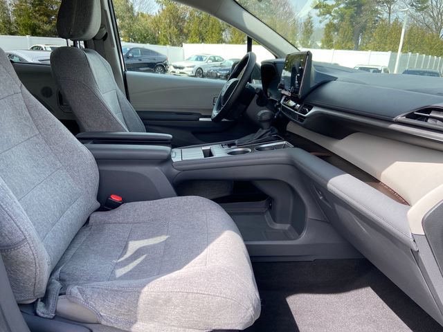Used 2024 Toyota Sienna LE image 24