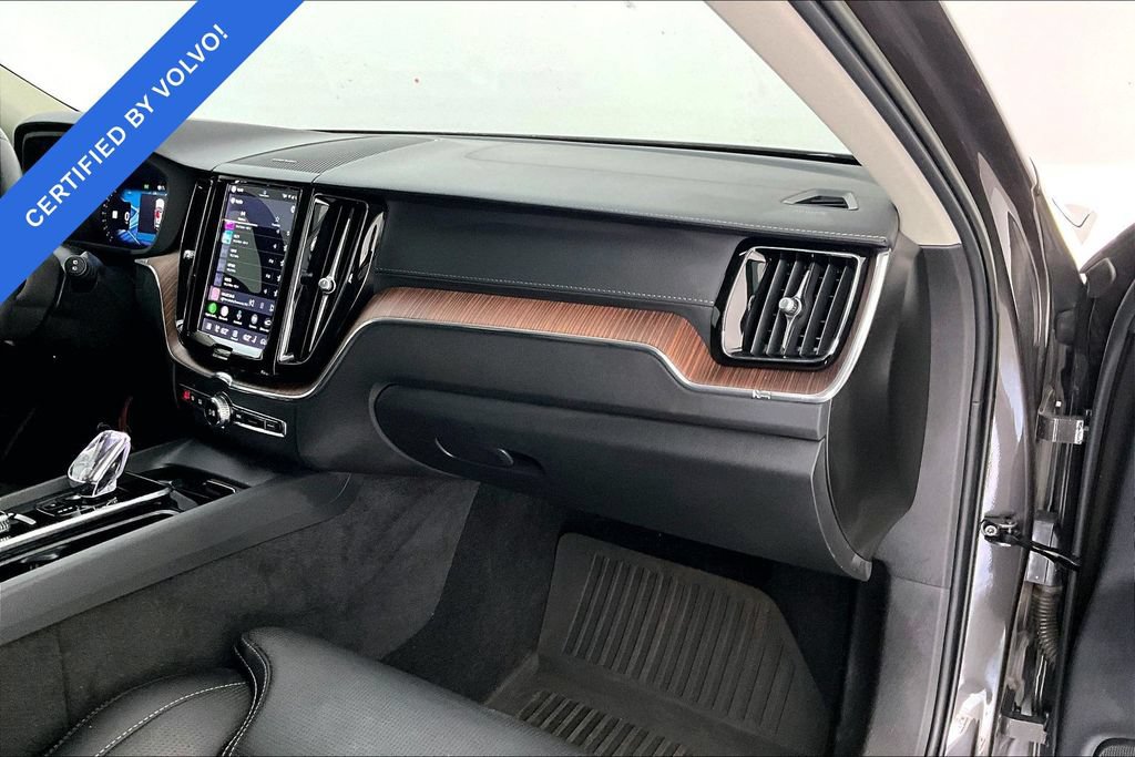 Certified 2023 Volvo XC60 T8 Ultimate w/ Climate Package AWD/4WD image 19