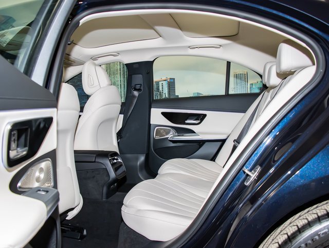 Certified 2024 Mercedes-Benz E 350 4MATIC Sedan image 22