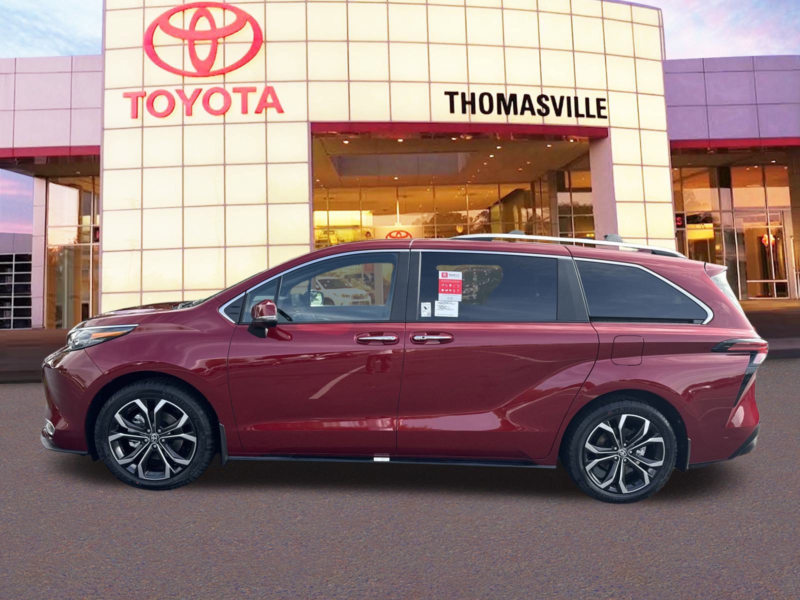 New 2025 Toyota Sienna Platinum FWD image 8
