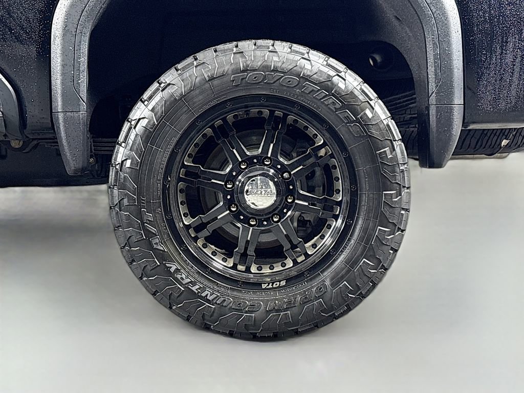 Used 2021 GMC Sierra 2500 AT4 w/ AT4 Premium Plus Package image 36