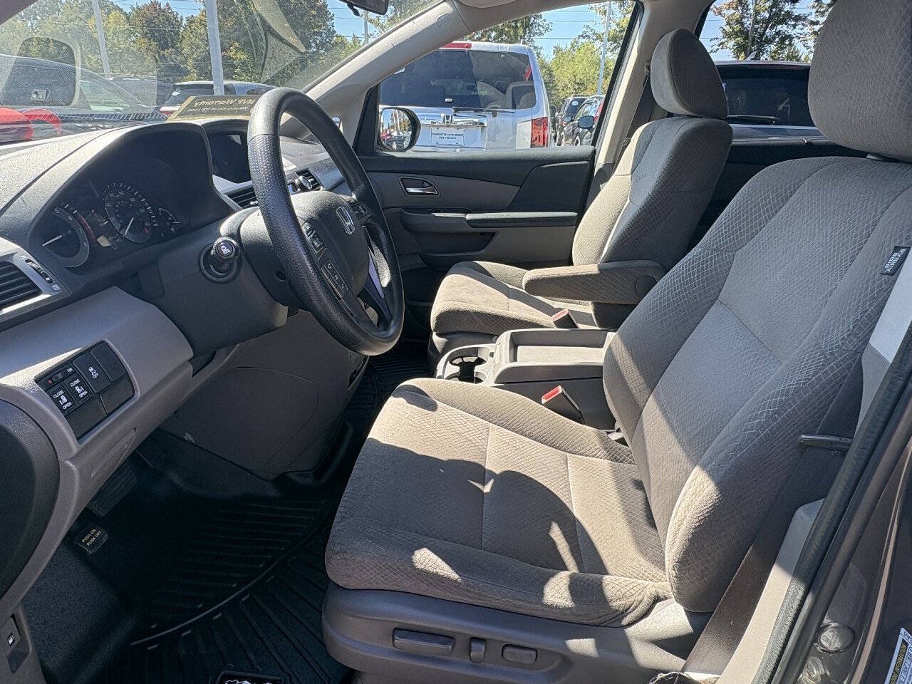 Used 2014 Honda Odyssey EX image 12