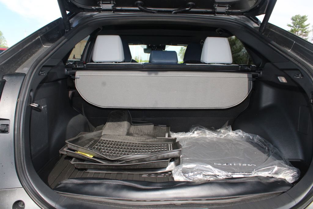 Used 2023 Subaru Solterra AWD image 36